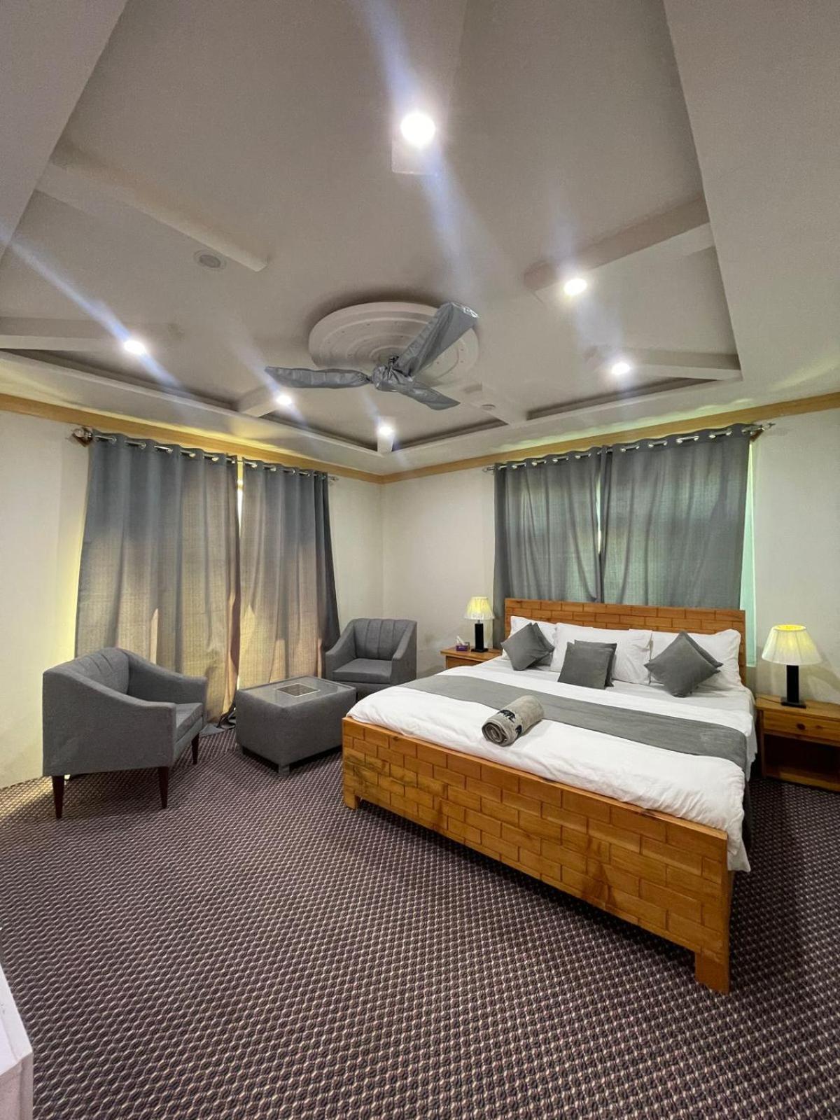 Skardu Saraye Hotel & Resort Exterior photo